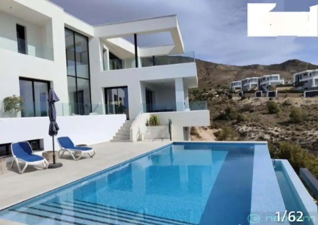 Casa amb piscina en venda a Carrer de Panama, imagen 8