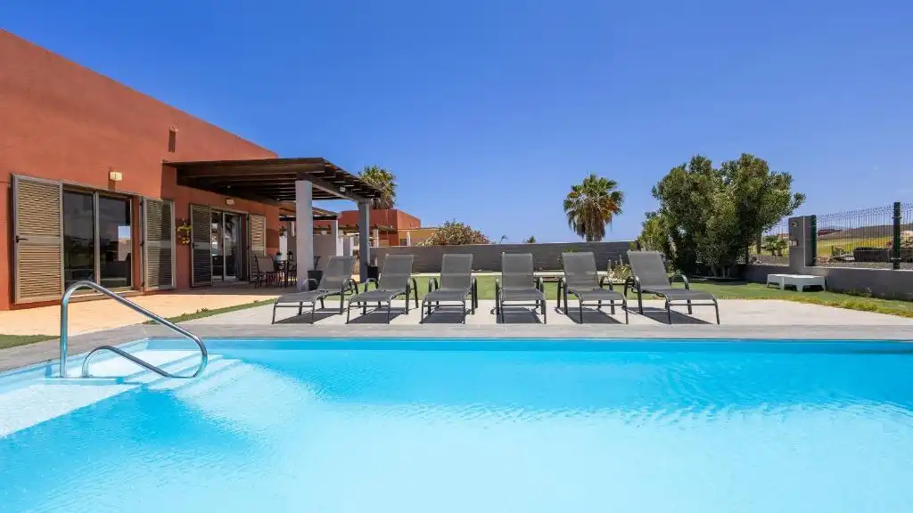 Piscina de Casa o chalet en venta en Antigua