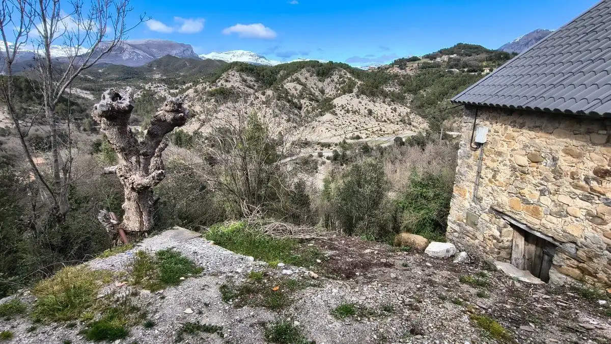 Country homes for sale in Puértolas