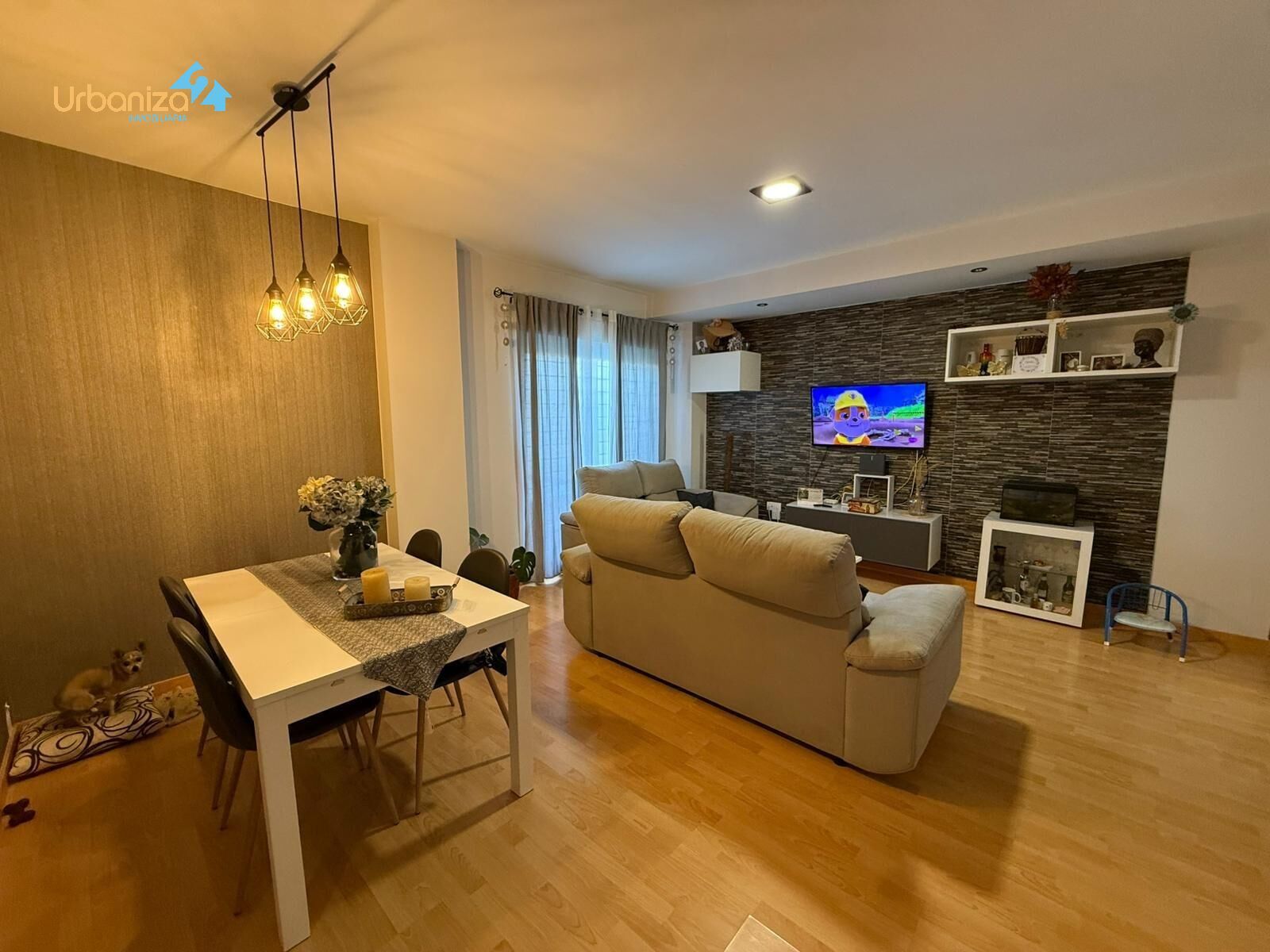 Sala de estar de Casa adosada en venta en Badajoz Capital con Trastero