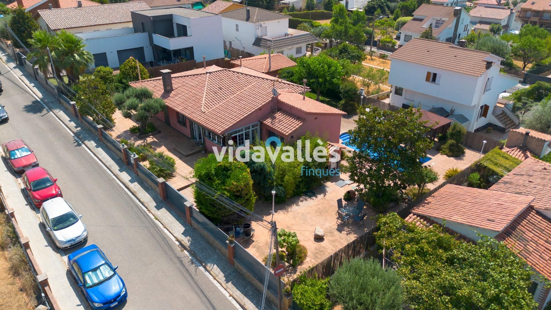 Exterior view of House or chalet for sale in Cànoves I Samalús