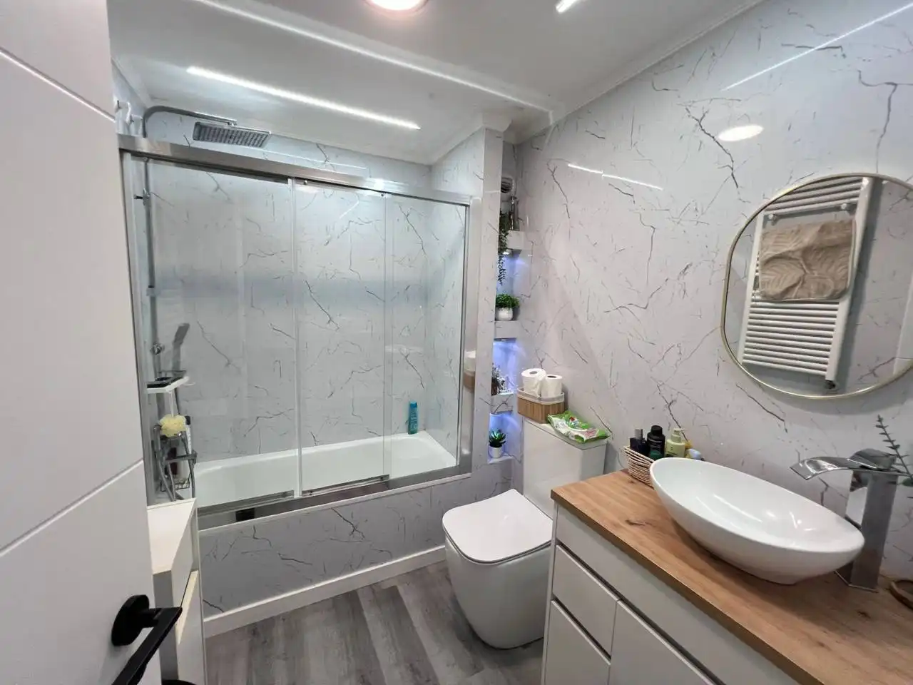 Badezimmer von Wohnungen zum Verkauf in Burriana / Borriana mit Klimaanlage, Heizung und Abstellraum