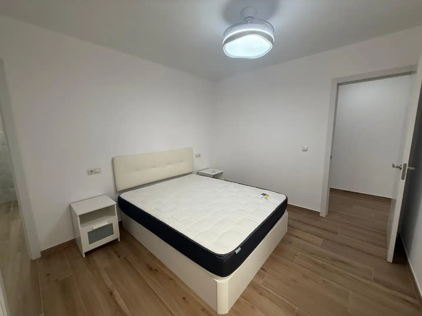 Schlafzimmer von Wohnung zur Miete in Carlet mit Balkon