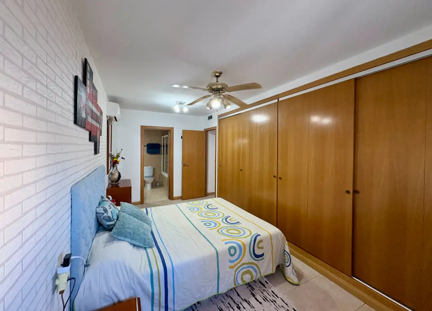 Habitación de Piso en venta en Castellón de la Plana / Castelló de la Plana con Aire acondicionado, Calefacción y Horno