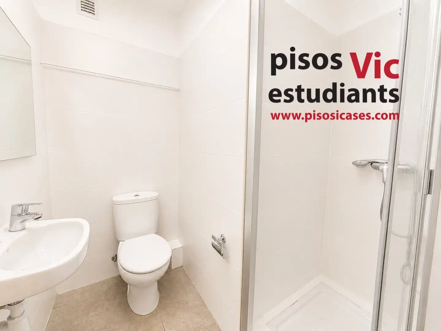 Baño de Piso de alquiler en Vic con Calefacción, Amueblado y Horno