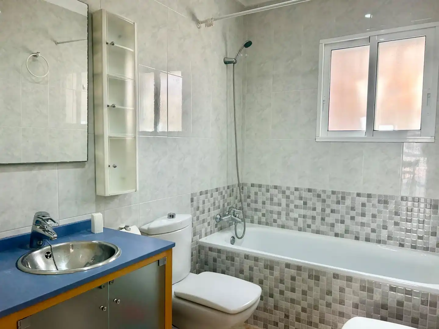 Bany de Casa o xalet en venda en Torrevieja amb Aire condicionat, Calefacció i Jardí privat