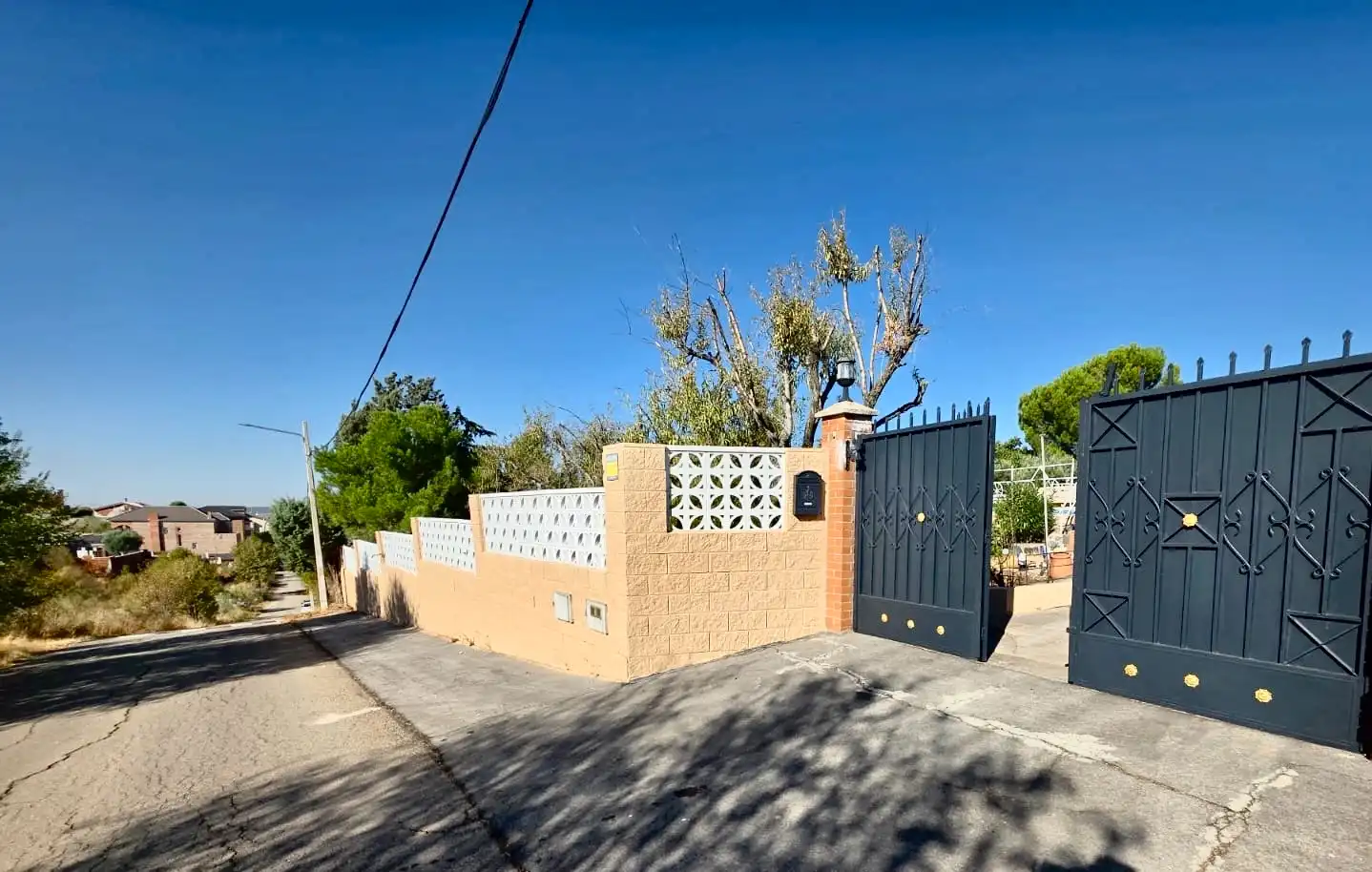 Vista exterior de Casa o chalet en venta en Mejorada del Campo con Calefacción, Jardín privado y Terraza