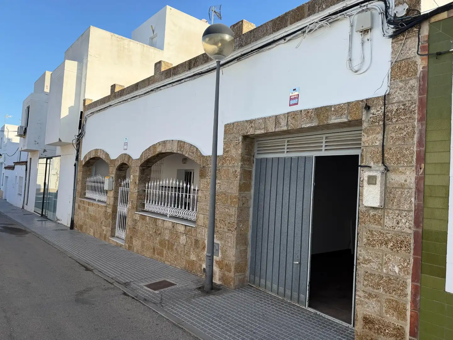 Vista exterior de Casa o chalet en venta en San Fernando con Trastero