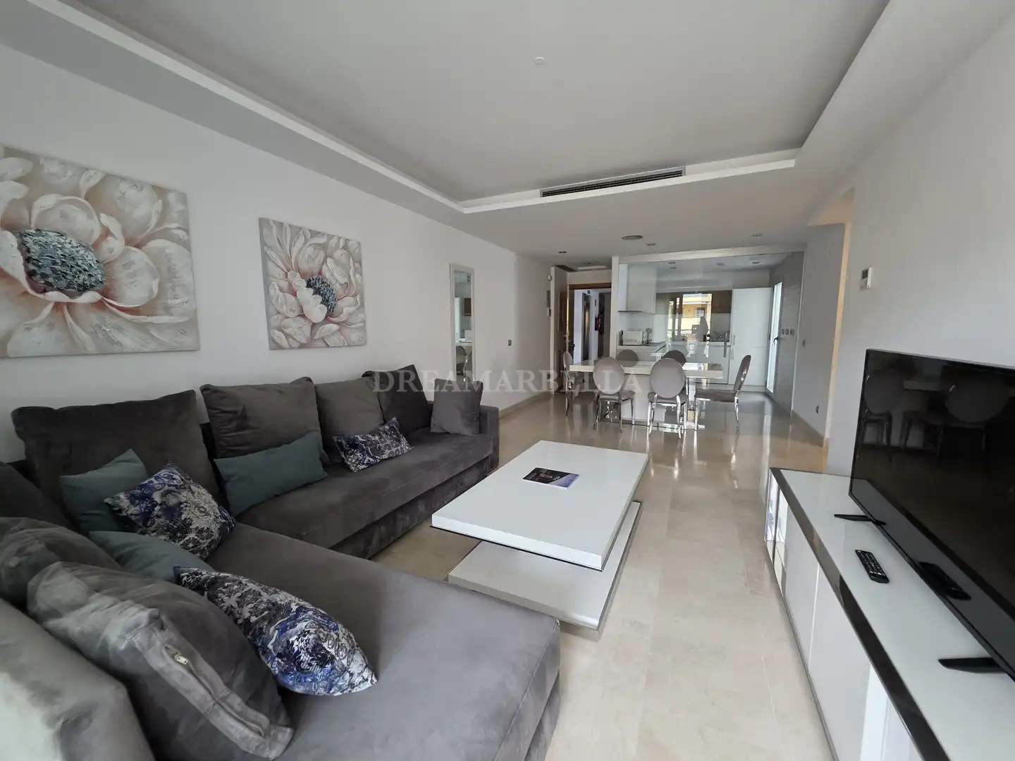 Sala d'estar de Àtic en venda en Marbella amb Aire condicionat, Calefacció i Terrassa