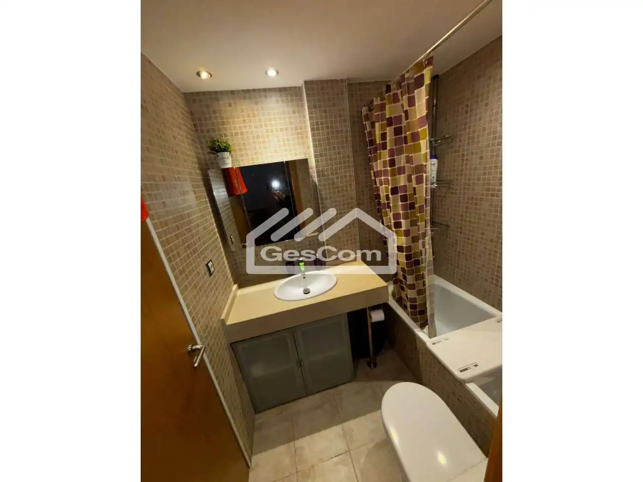 Baño de Piso de alquiler en Canillo con Calefacción, Parquet y Trastero