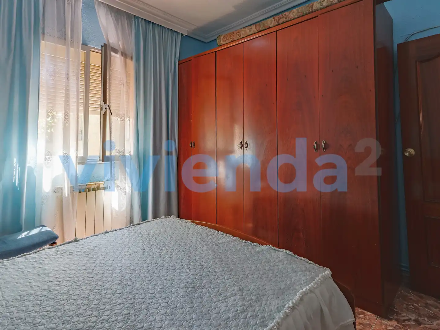 Dormitori de Pis en venda en Madrid amb Calefacció, Terrassa i Moblat