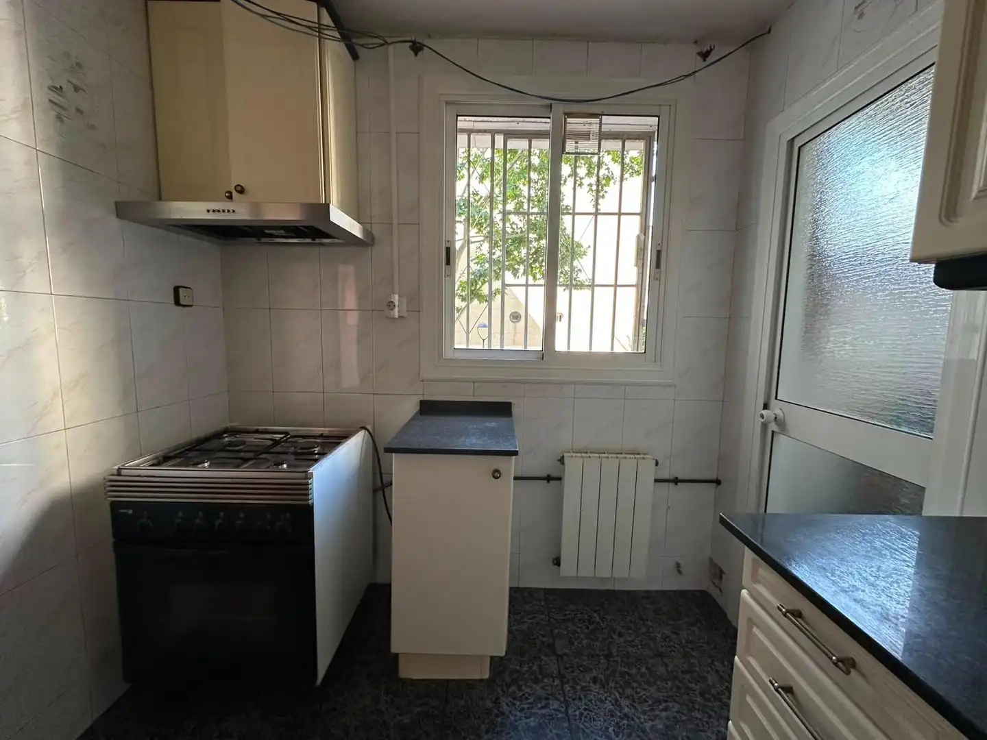 Cocina de Piso en venta en Badia del Vallès con Calefacción y Balcón