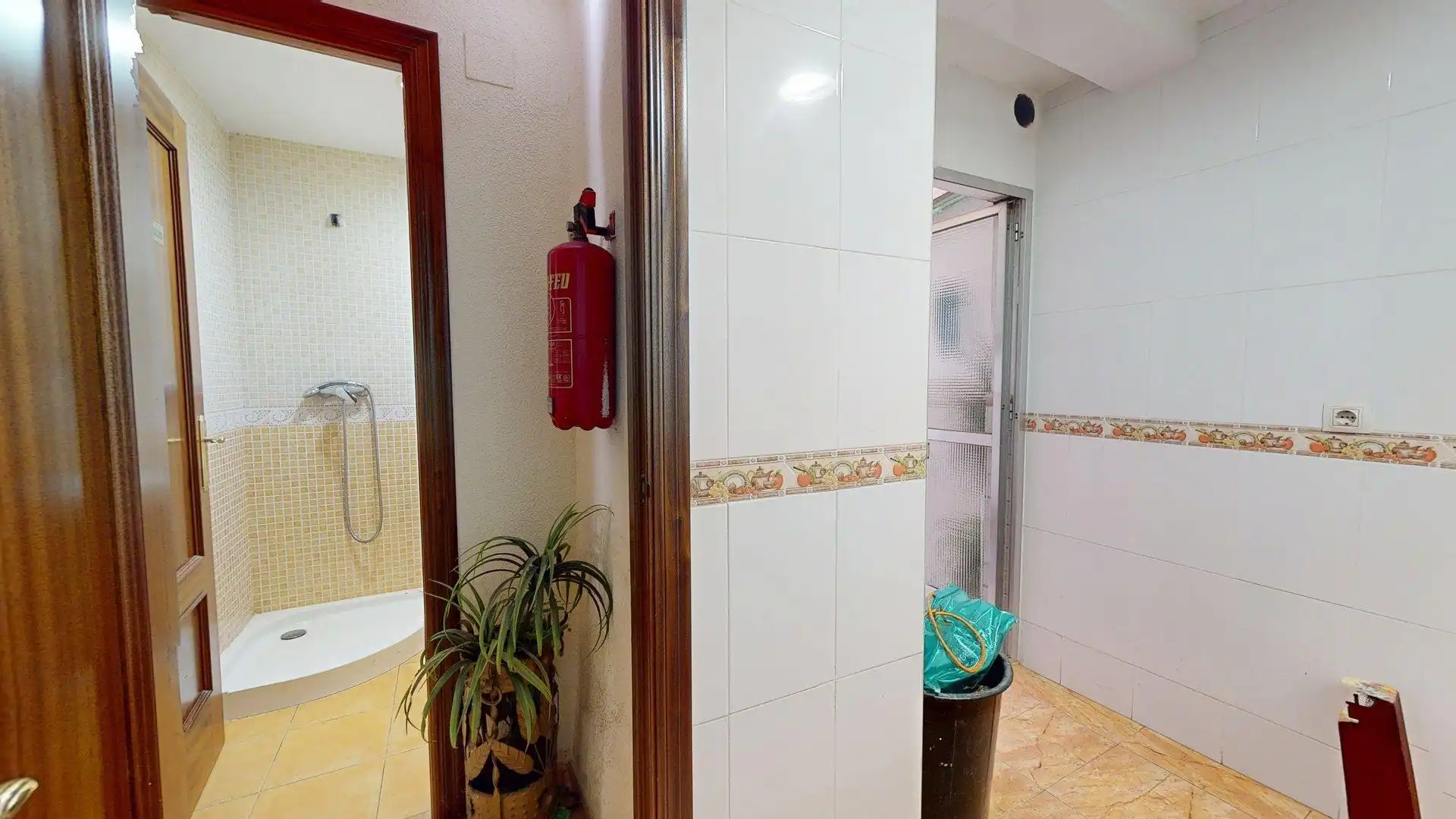 Baño de Local en venta en Córdoba con Aire acondicionado