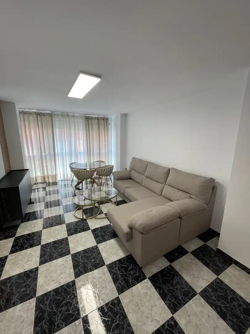 Sala d'estar de Pis de lloguer en Motril amb Moblat