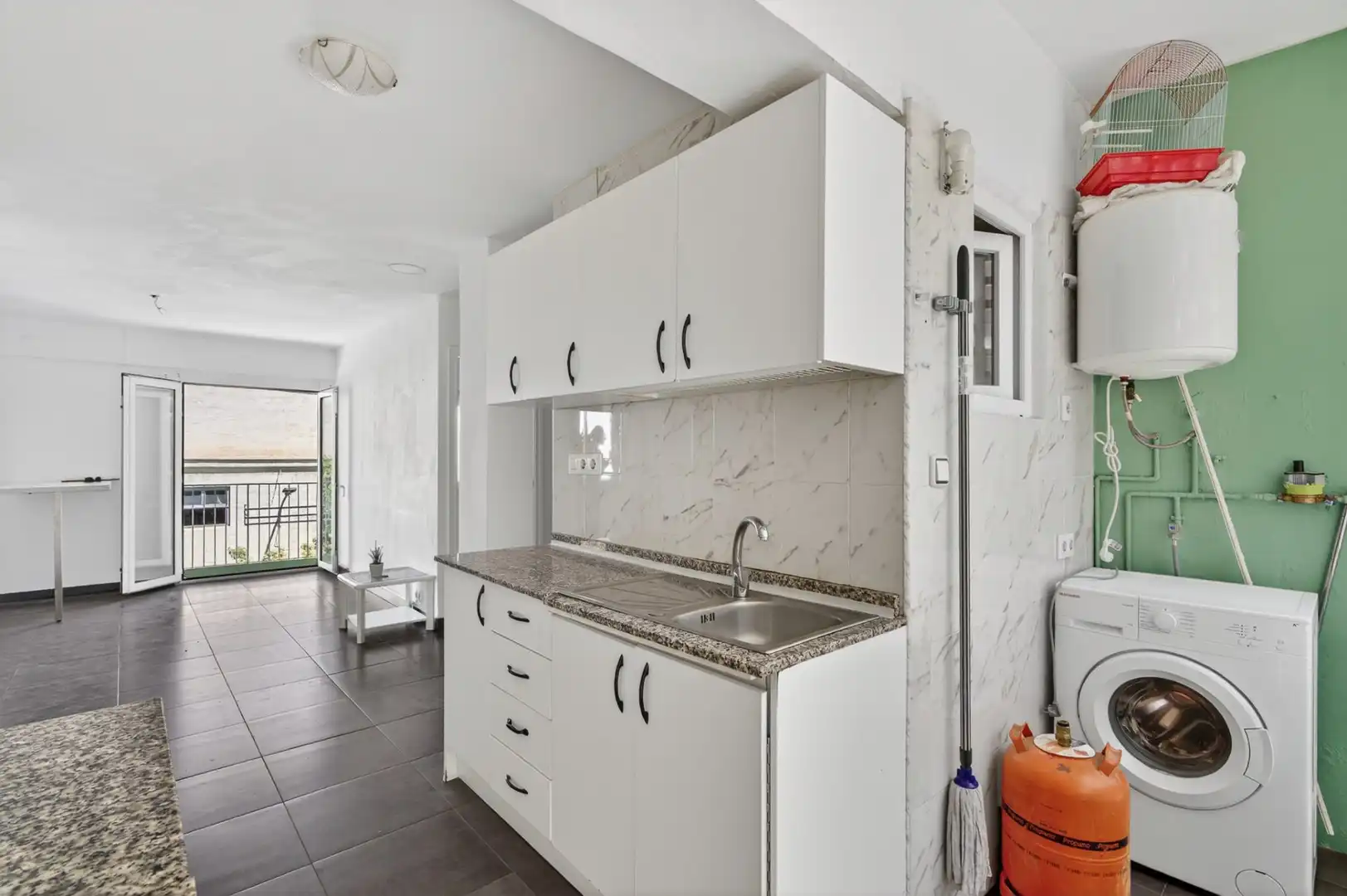 Küche von Wohnung zum Verkauf in Alicante / Alacant mit Terrasse, Schwimmbad und Balkon