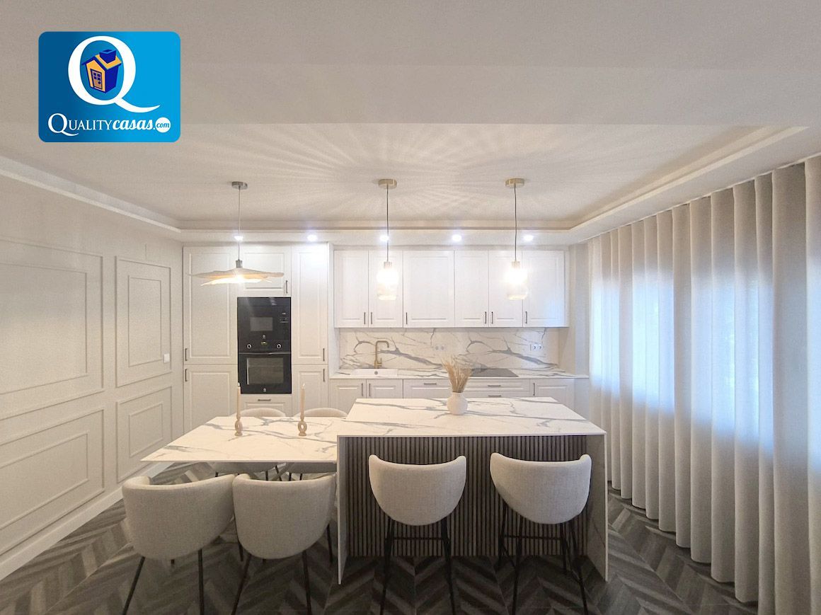 Cuina de Apartament en venda en Alicante / Alacant amb Aire condicionat i Calefacció