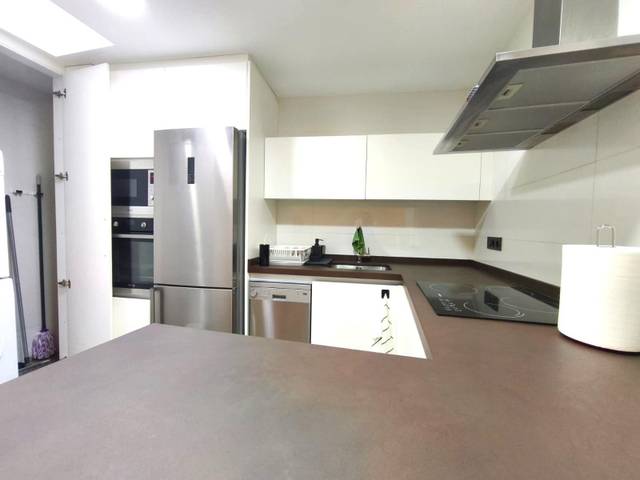 Dúplex en Venta en Calle de la Mare de Déu de l'Assumpció en El Raval - Portes Encarnades