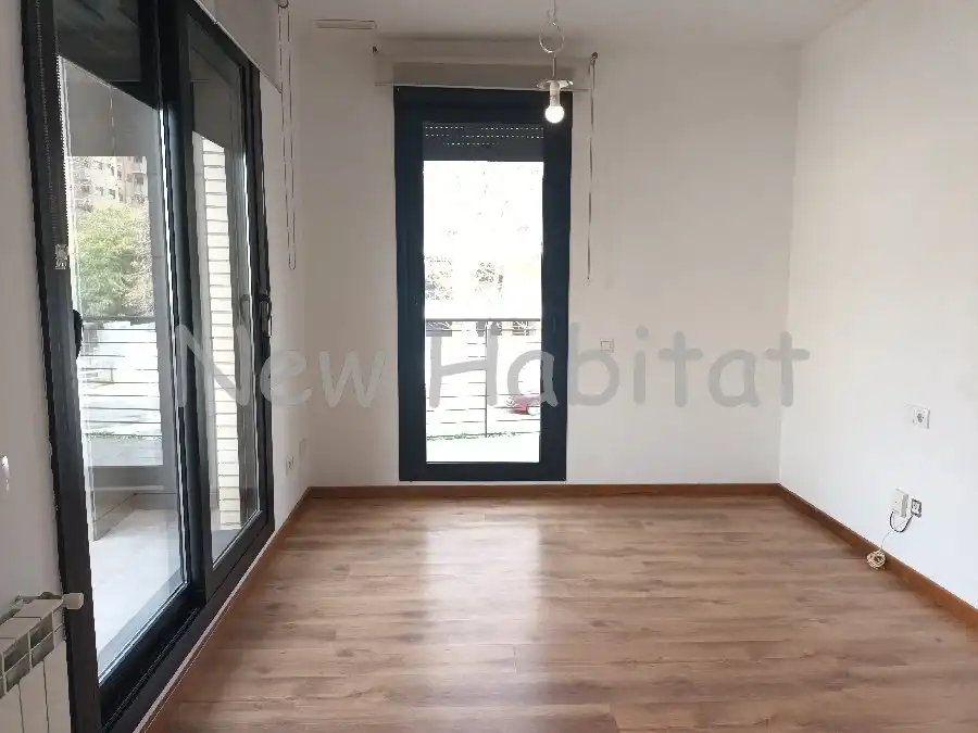 Habitación de Casa adosada en venta en Castellón de la Plana / Castelló de la Plana con Aire acondicionado, Jardín privado y Terraza