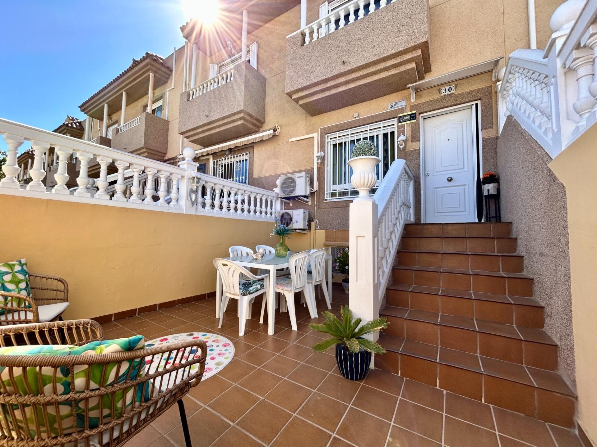 Terrassa de Casa adosada en venda en  Almería Capital amb Aire condicionat, Calefacció i Jardí privat