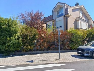 Maison jumelée avec piscine à vendre à Avenida Avenida Entrepinos