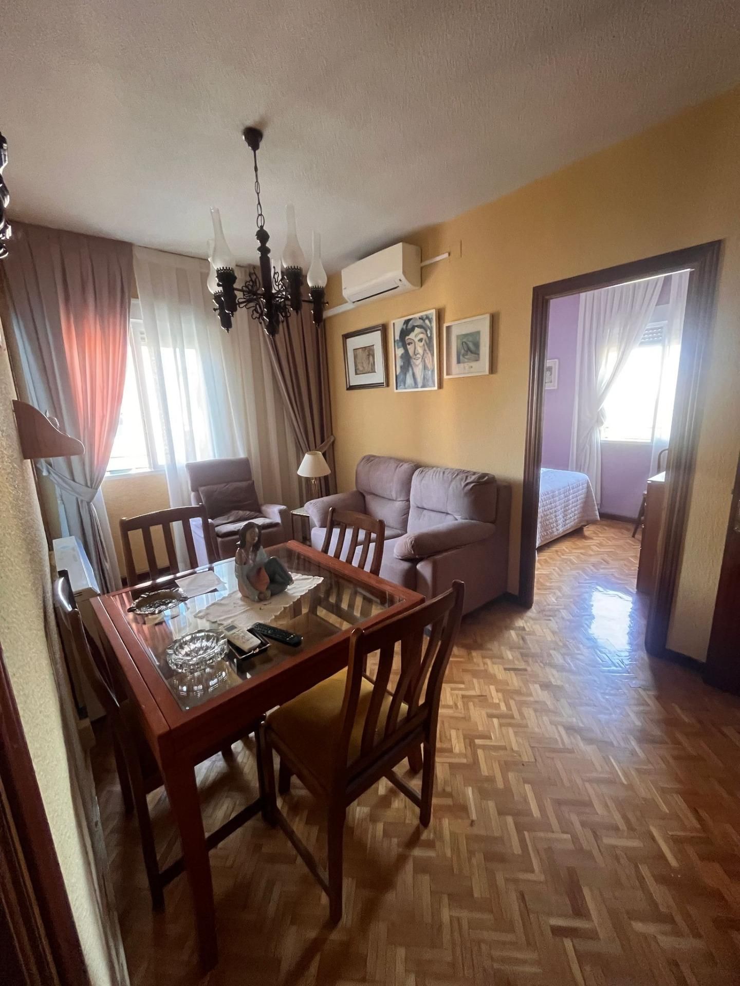 Sala d'estar de Pis en venda en  Madrid Capital amb Aire condicionat i Calefacció