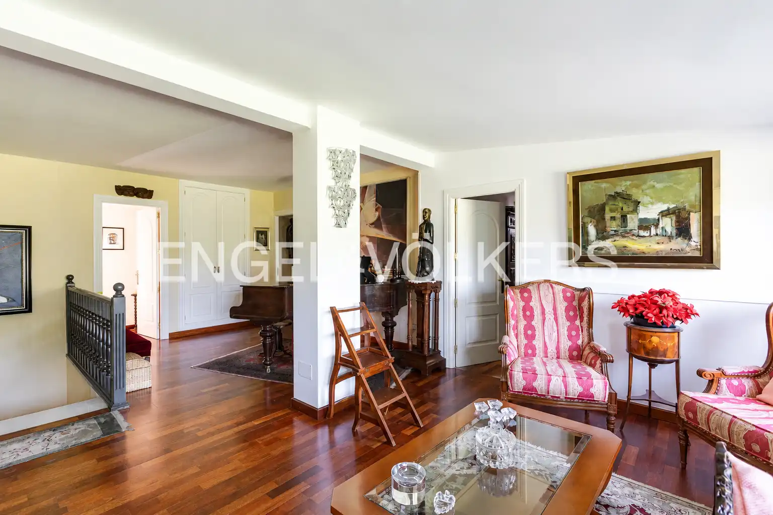 Living room of Houses for sale in Majadahonda  with Air Conditioner, Heating and Private garden