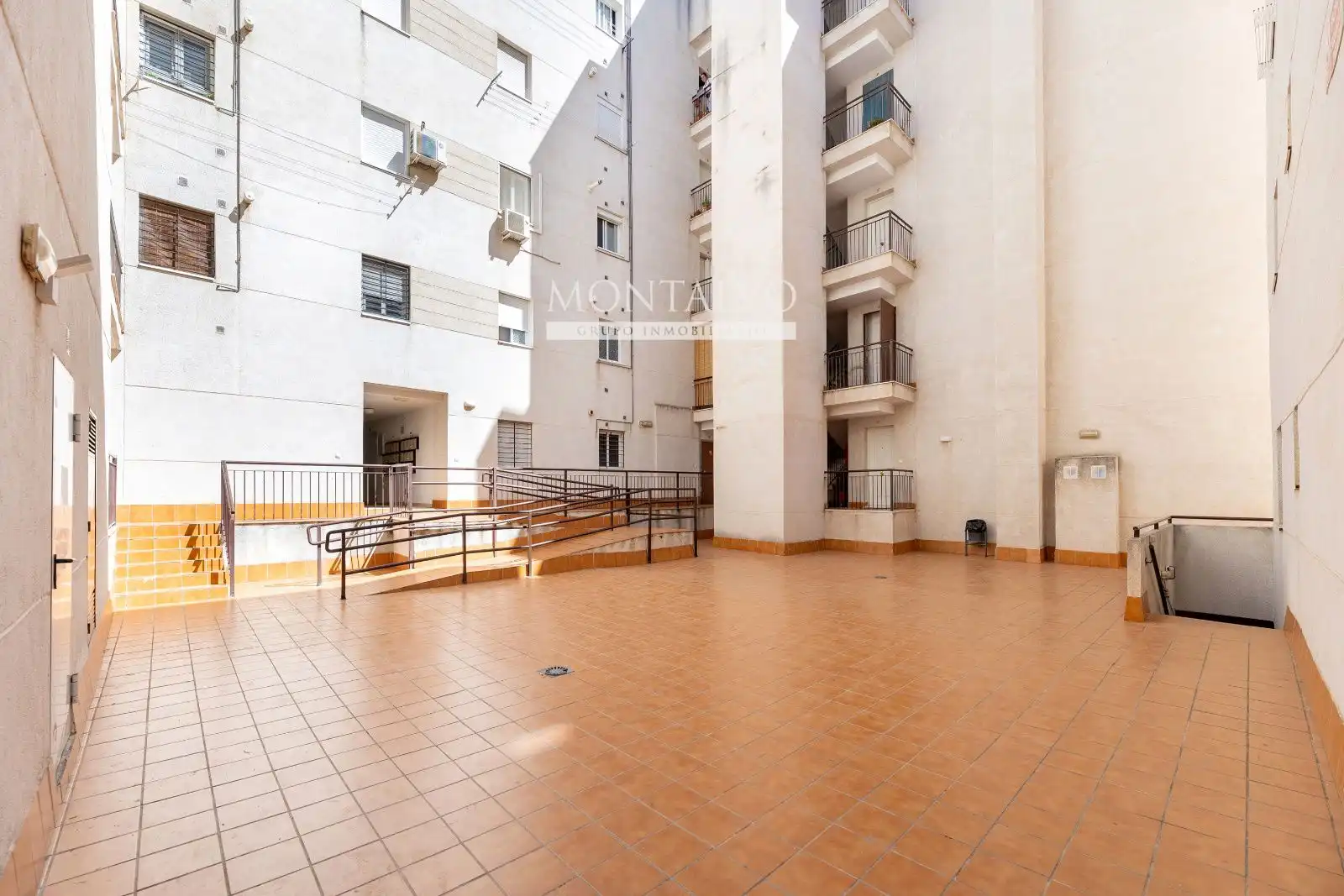 Piso con ascensor en venta en Pintor Soriano Quirós 2, imagen 23