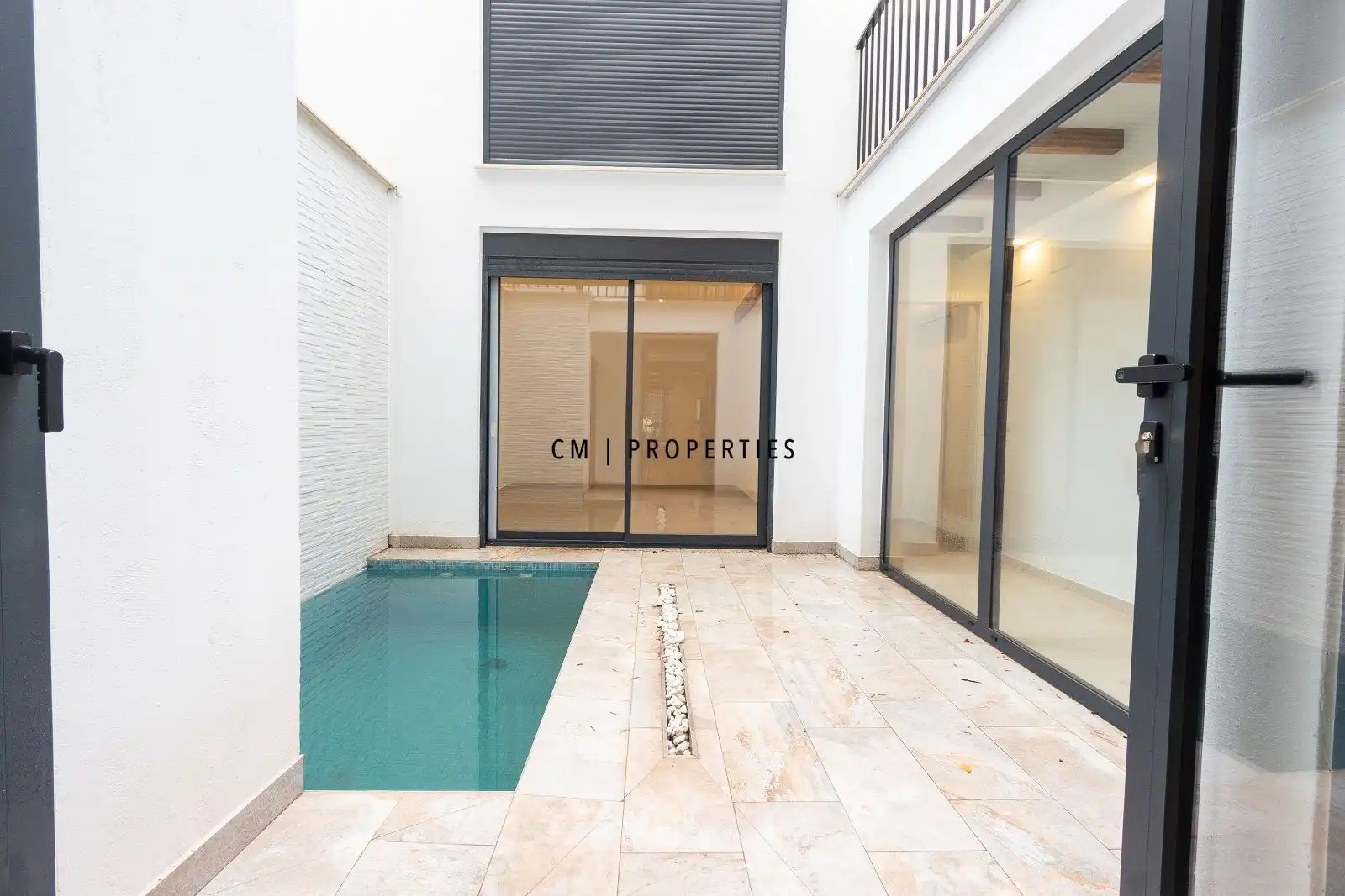 Swimming pool of Flat for sale in Valencia  with Air Conditioner, Heating and Swimming Pool