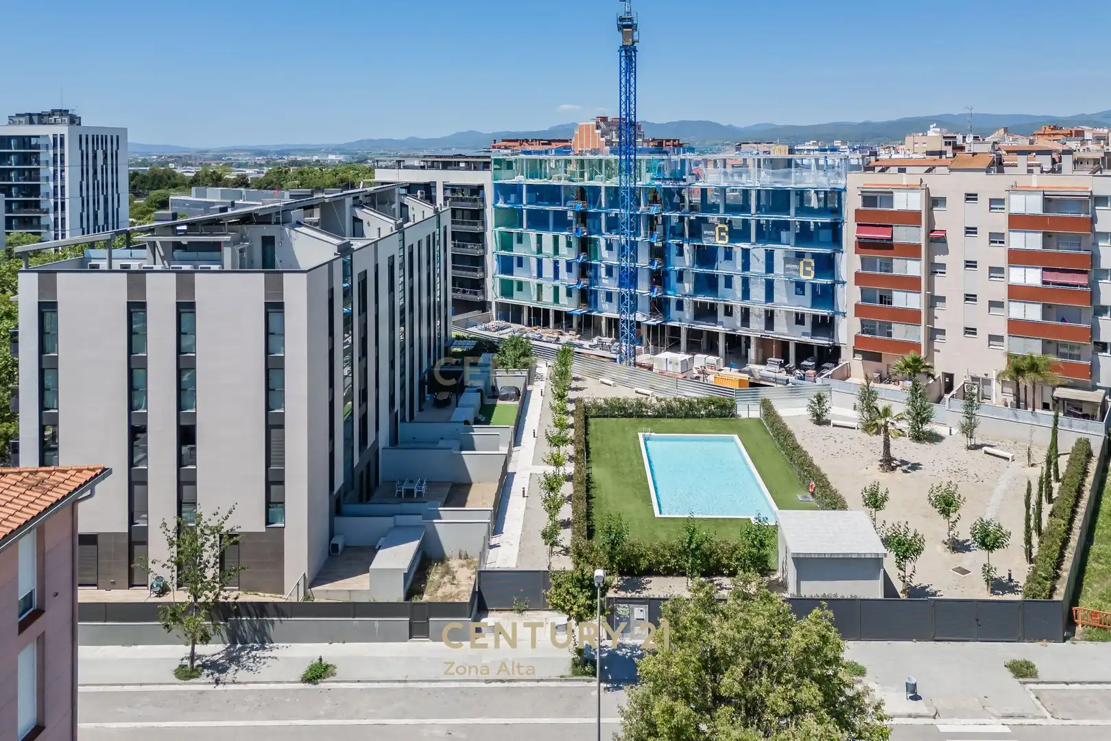 Exterior view of Buildings for sale in Vilafranca del Penedès  with Community pool