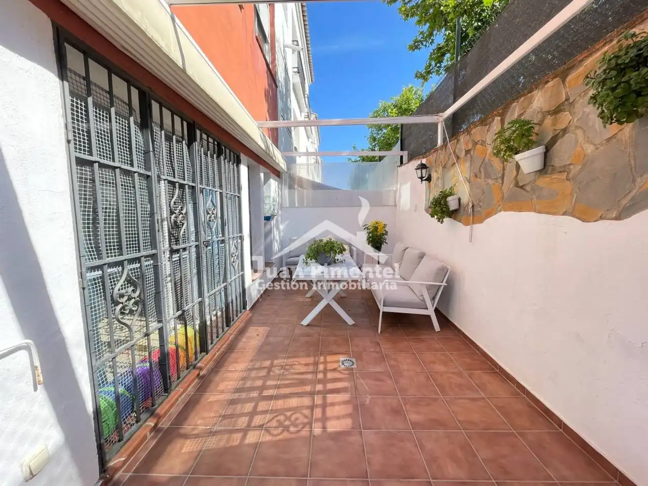 Terrassa de Casa adosada en venda en Estepona amb Aire condicionat, Jardí privat i Terrassa