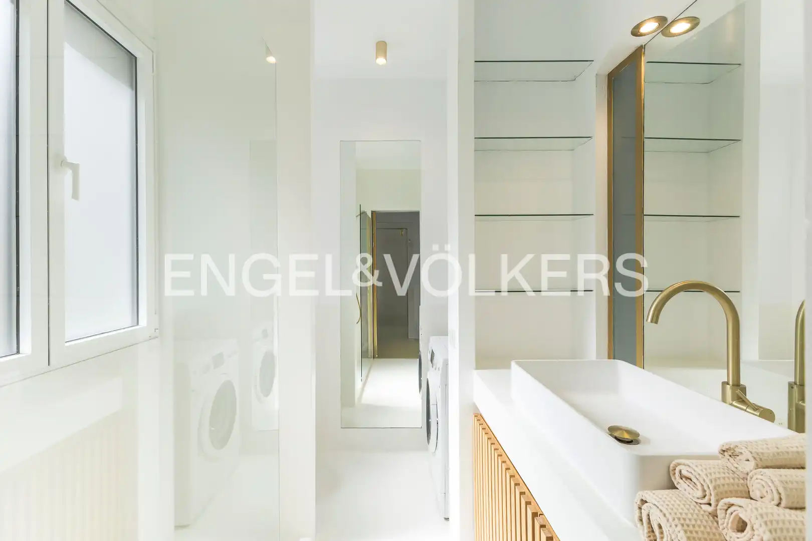 Badezimmer von Maisonette zur Miete in Madrid mit Klimaanlage und Heizung