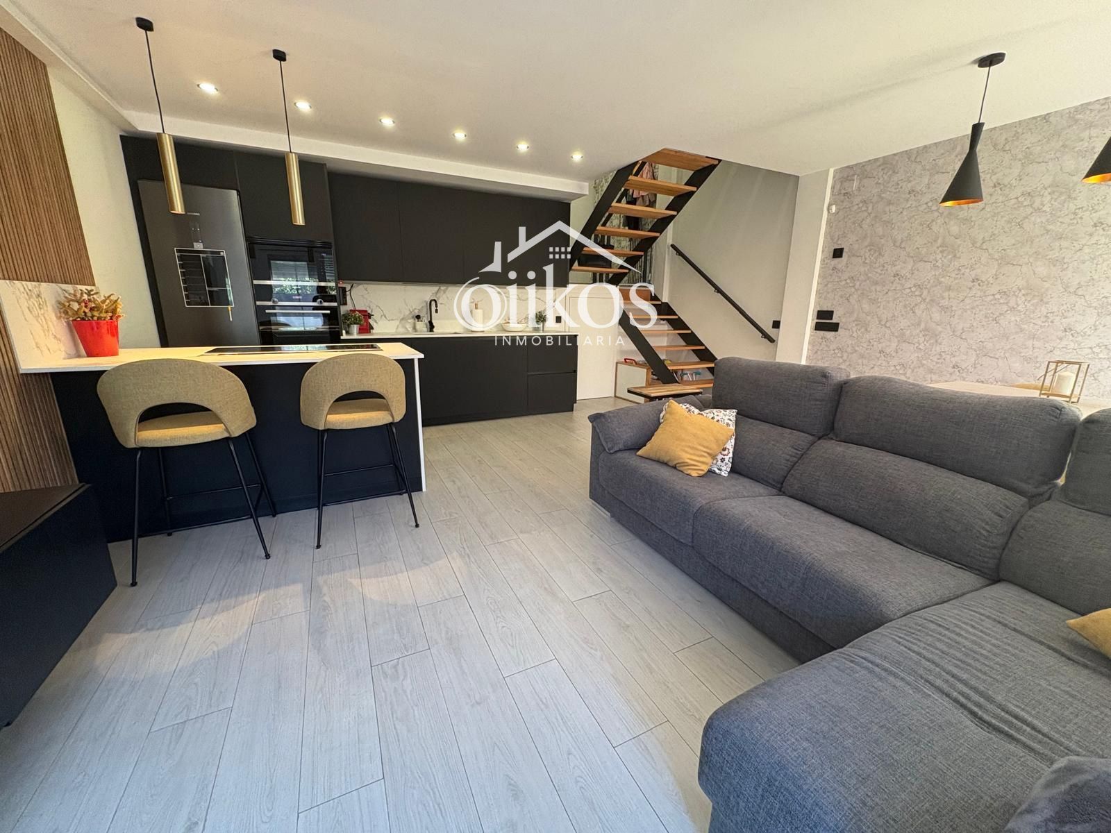 Living room of Single-family semi-detached for sale in Salamanca Capital  with Air Conditioner, Heating and Furnished