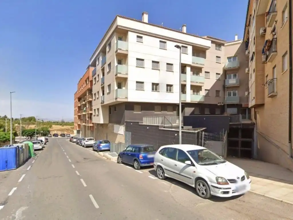 Locale commerciale in vendita a Calle Calle de Alcañiz, imagen 2