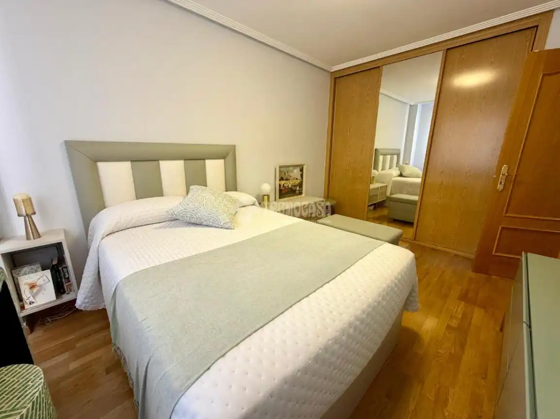 Bedroom of Flat for sale in León Capital 