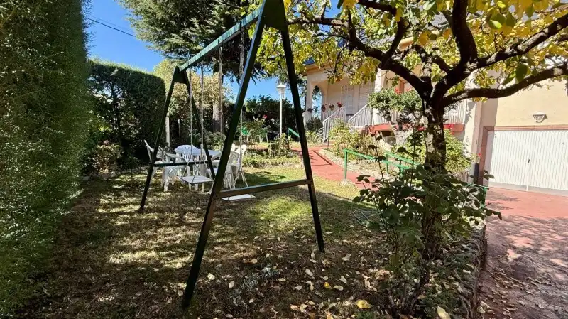 Jardí de Casa o xalet en venda en El Espinar amb Calefacció, Jardí privat i Parquet