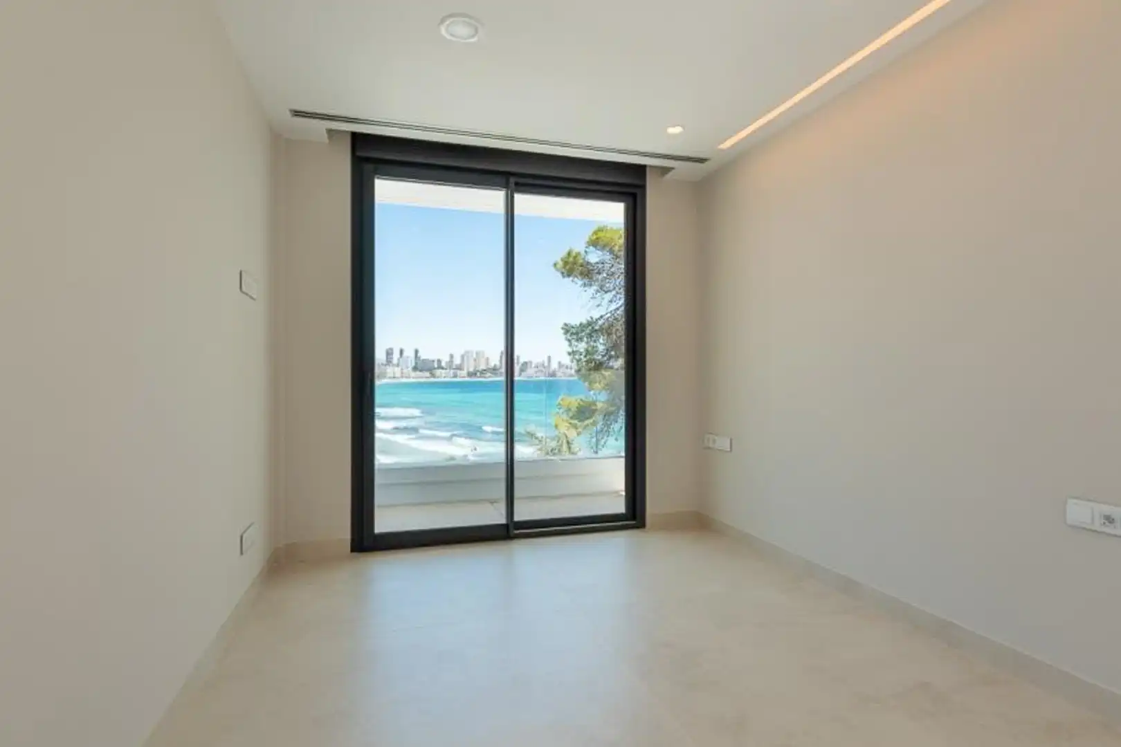 Dormitori de Apartament en venda en Benidorm amb Aire condicionat, Calefacció i Terrassa