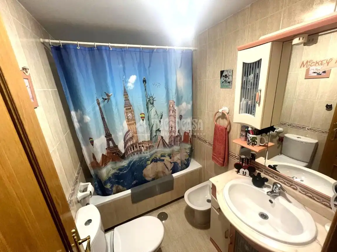 Baño de Piso en venta en Parla con Aire acondicionado, Calefacción y Parquet