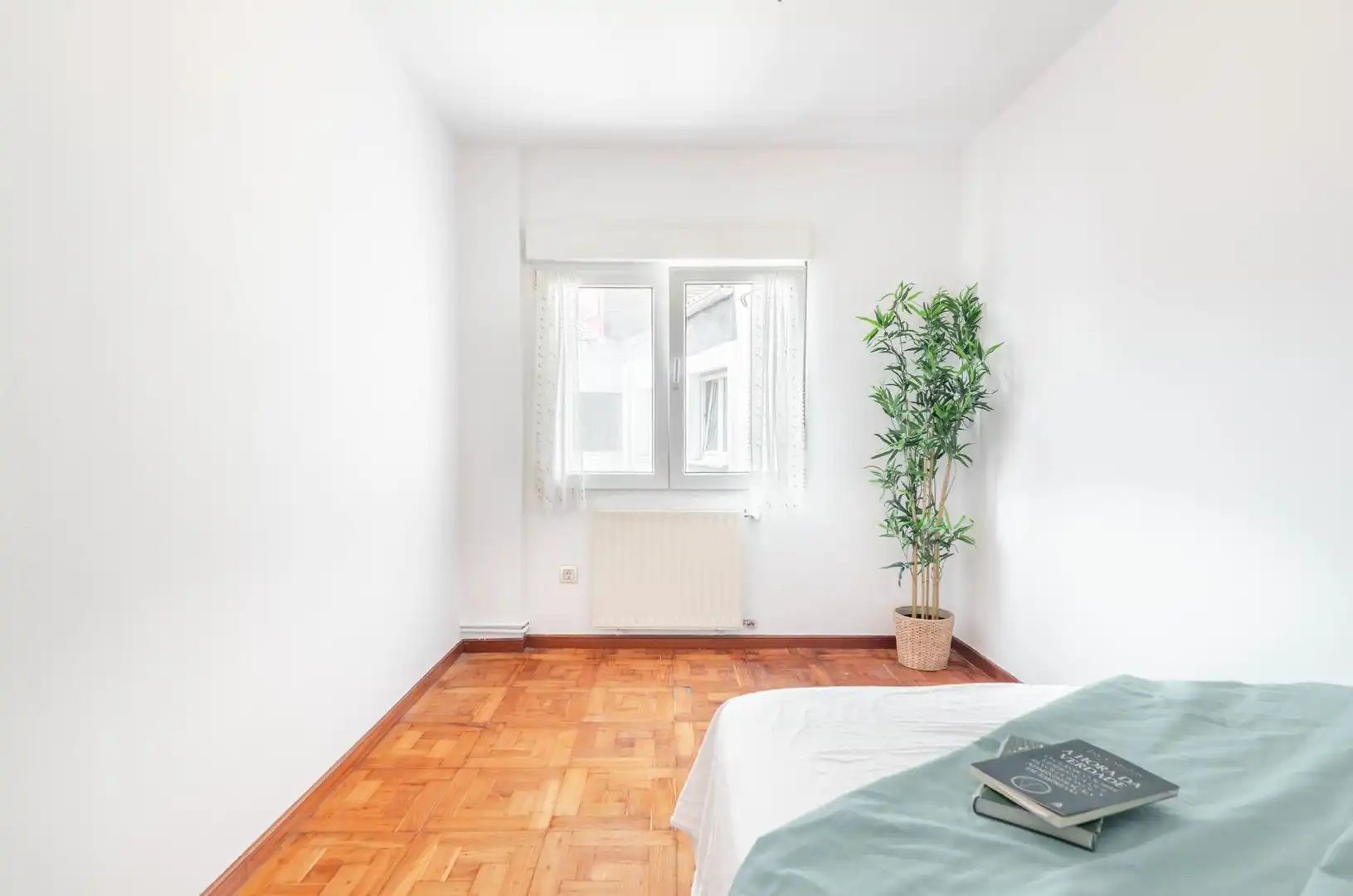 Habitación de Ático en venta en Gijón  con Calefacción, Terraza y Balcón