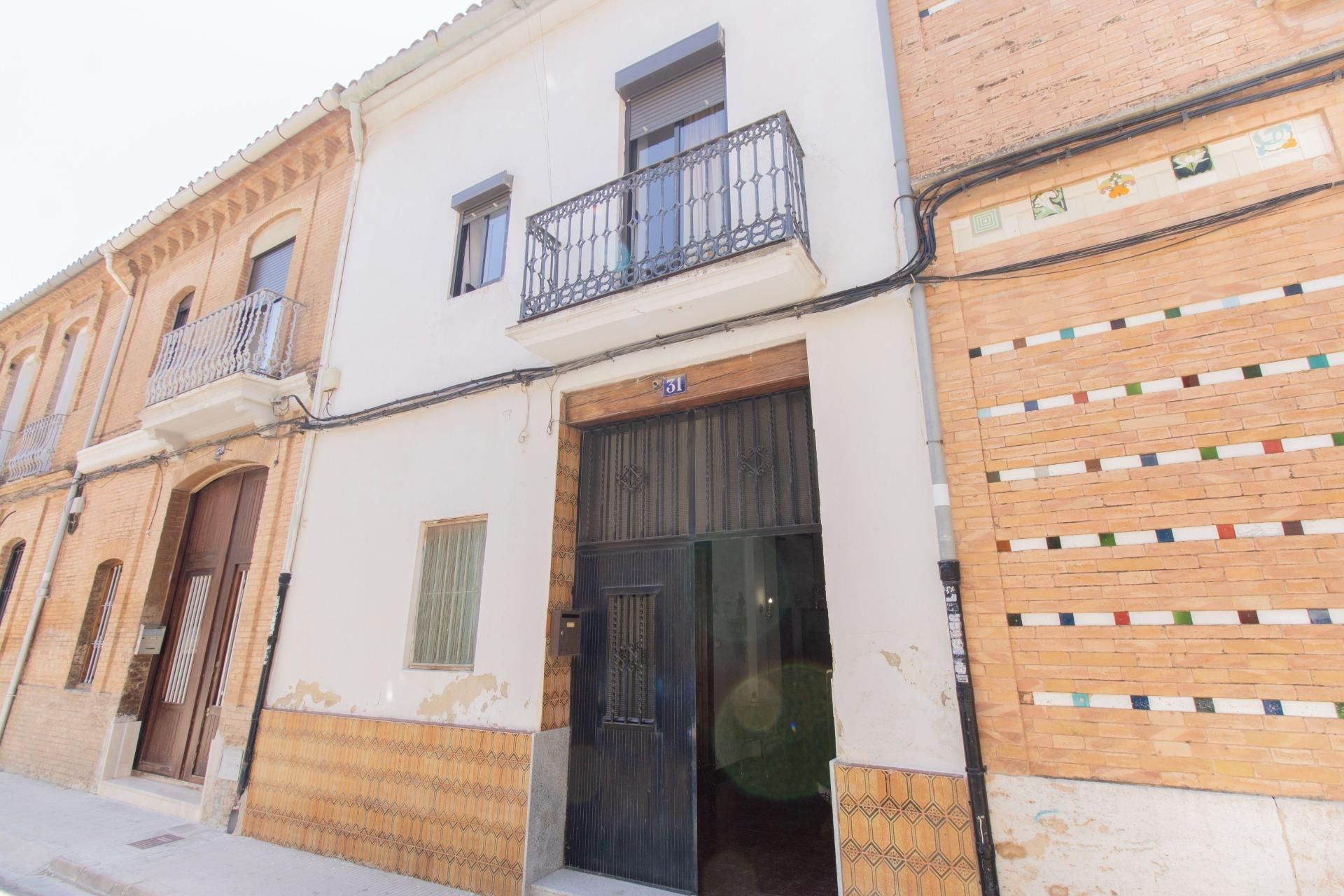 Exterior view of Single-family semi-detached for sale in Massamagrell  with Terrace, Storage room and Balcony