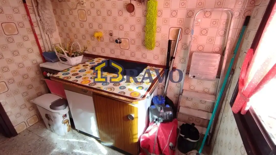 Cuina de Casa o xalet en venda en Valle de Tobalina amb Calefacció, Jardí privat i Moblat