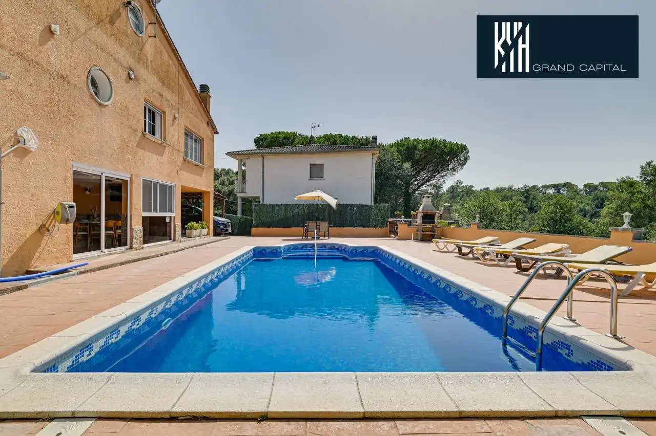 Casa con terraza en venta en Urbanització Llac del Cigne, imagen 4