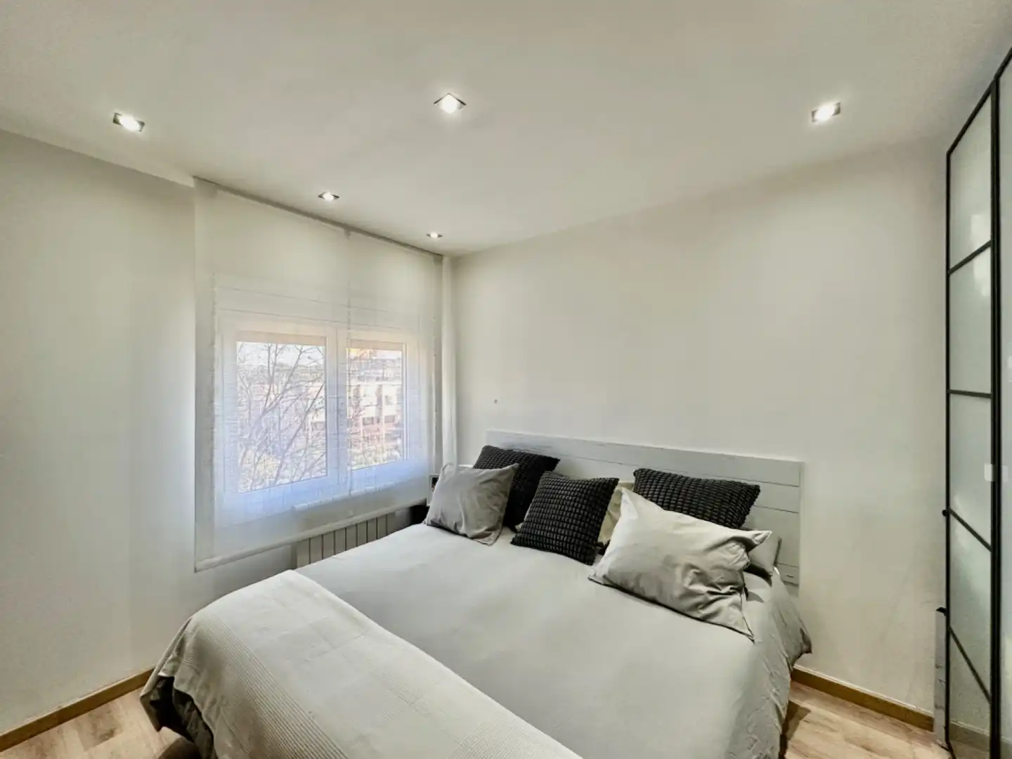Habitación de Piso en venta en Badalona con Aire acondicionado, Calefacción y Parquet
