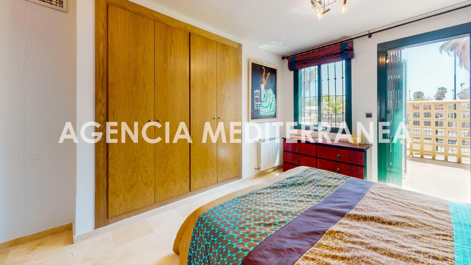 Bedroom of Duplex for sale in  Valencia Capital