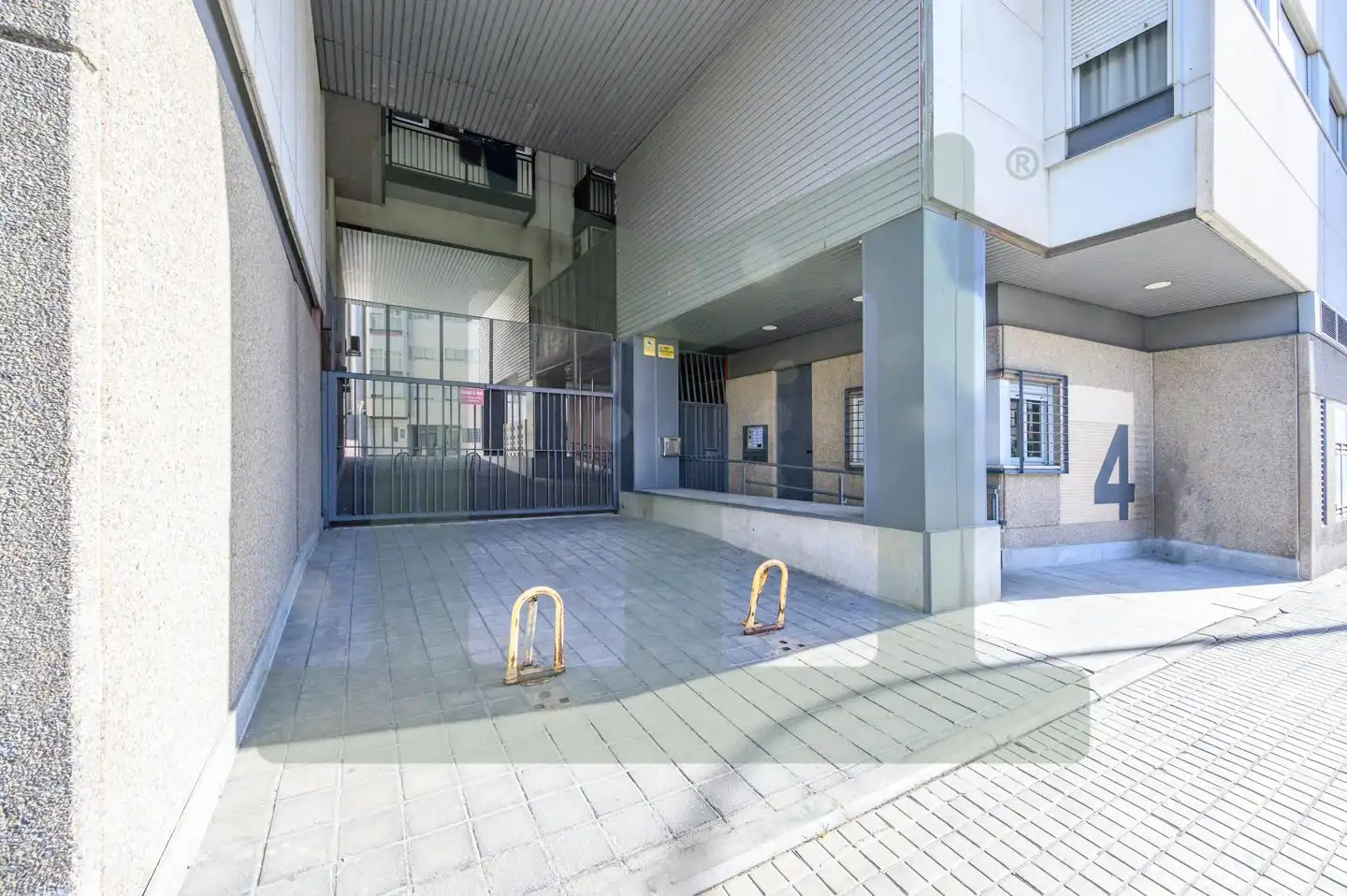 Wohnung zum Verkauf in Parla mit Klimaanlage, Heizung und Terrasse