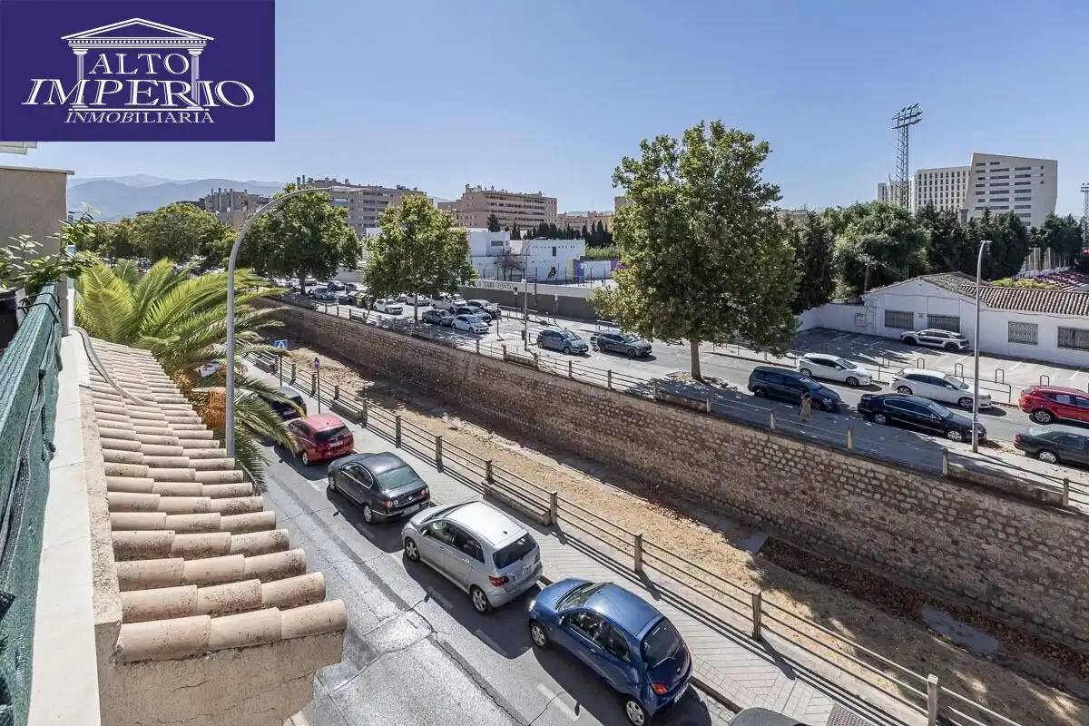 Vista exterior de Casa o chalet en venta en Granada con Calefacción y Terraza