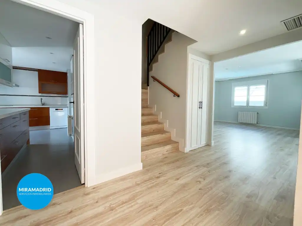 Detached homes for rent in Paracuellos de Jarama  with Air Conditioner and Swimming Pool