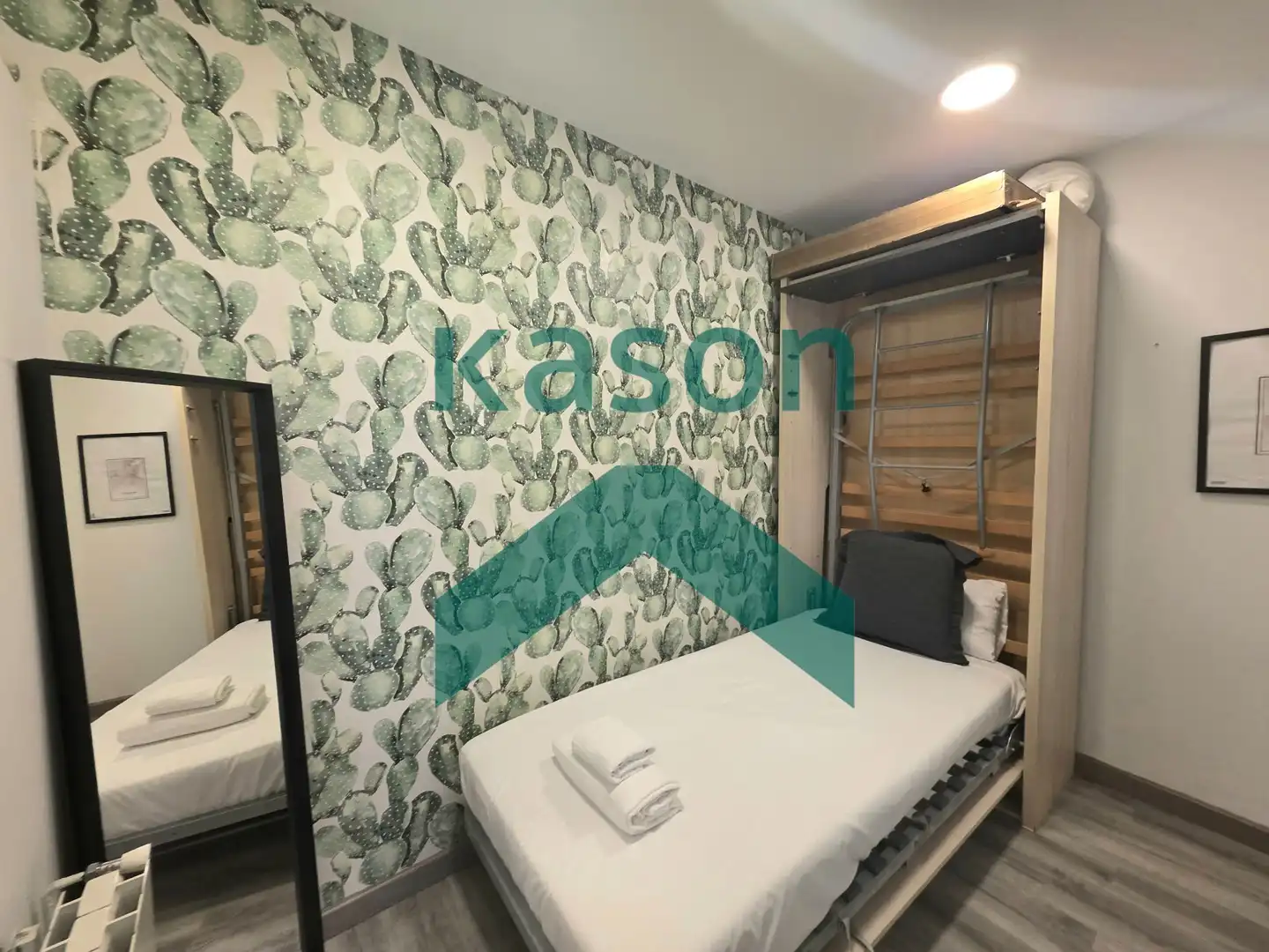 Bedroom of Flat for sale in Madrid  with Air Conditioner, Heating and Furnished