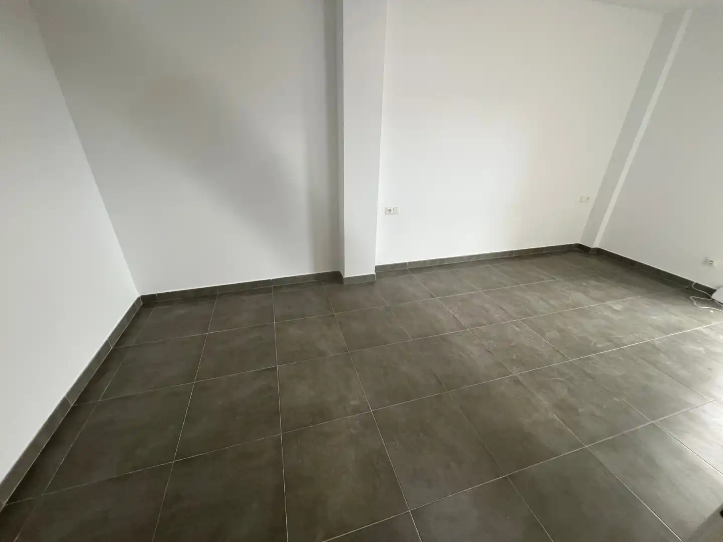 Wohnung zum Verkauf in La Fuliola mit Klimaanlage, Heizung und Abstellraum