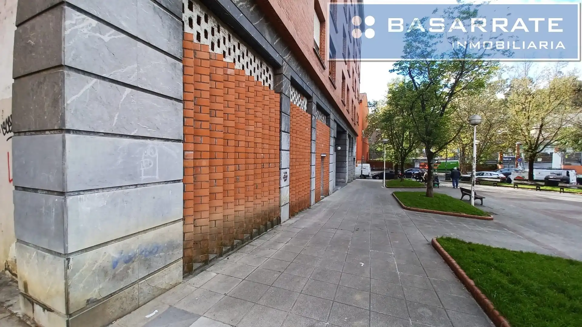 Vista exterior de Local en venda en Bilbao 