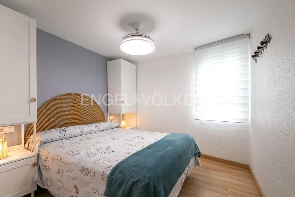 Bedroom of Flat for rent in Valencia  with Heating, Parquet flooring and Terrace